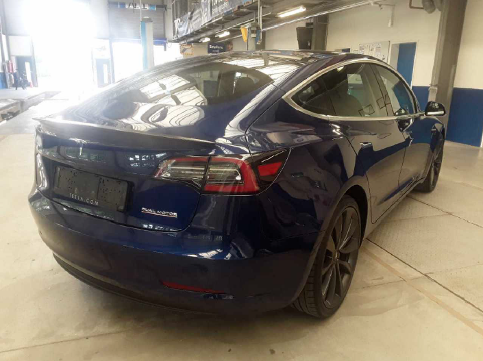 Tesla Model 3 Performance AWD 4d