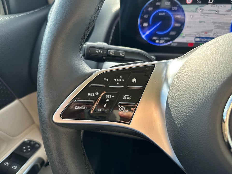 Mercedes EQB300 Progressive 4Matic 7prs 5d