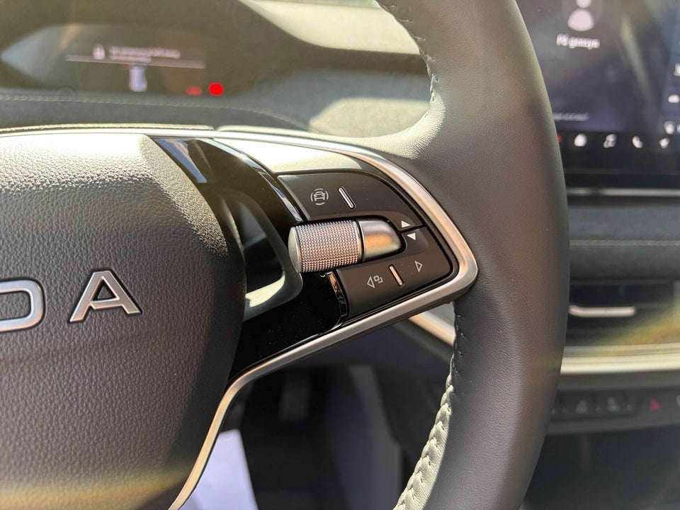 Skoda Elroq 85 iV Loft 5d