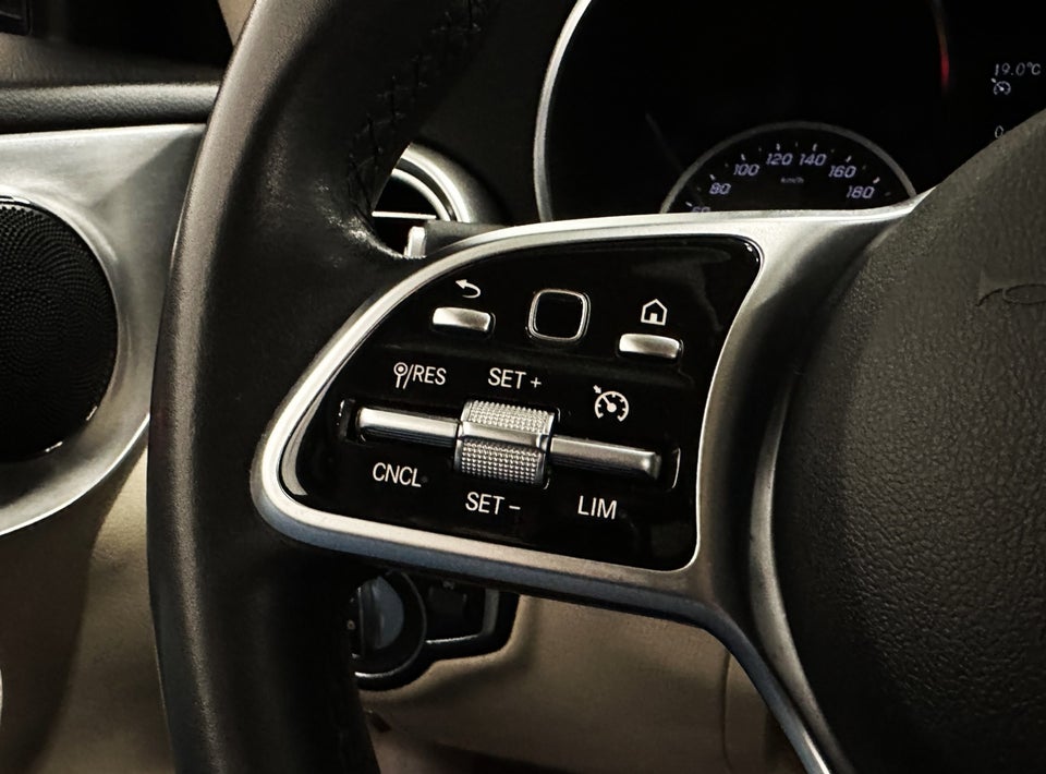 Mercedes C300 2,0 Coupé aut. 2d