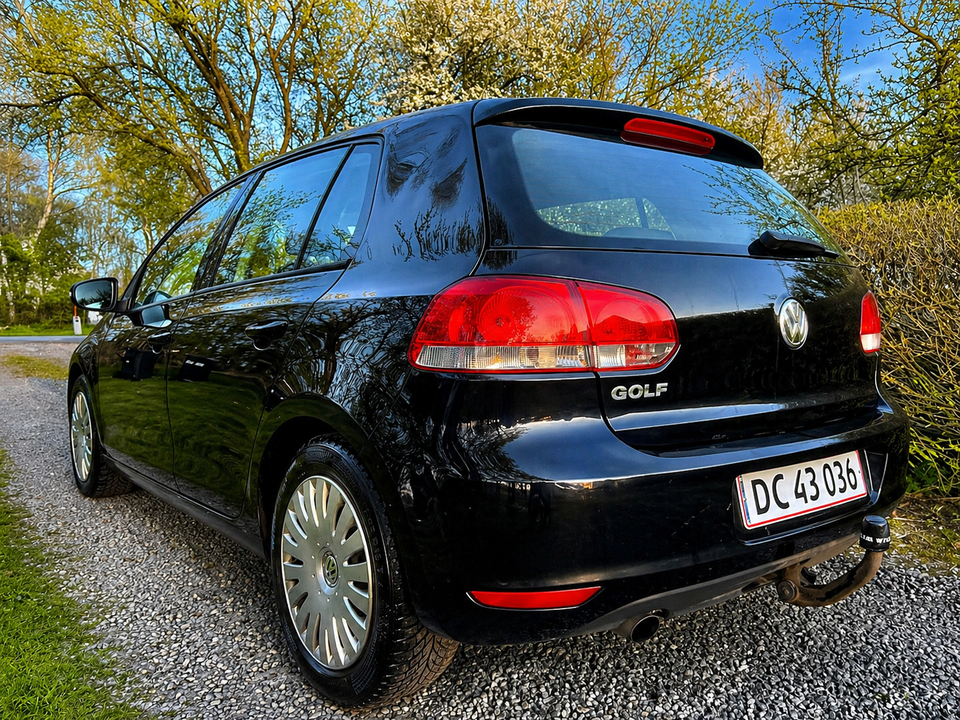 VW Golf VI 1,6 TDi 105 Highline BMT 5d
