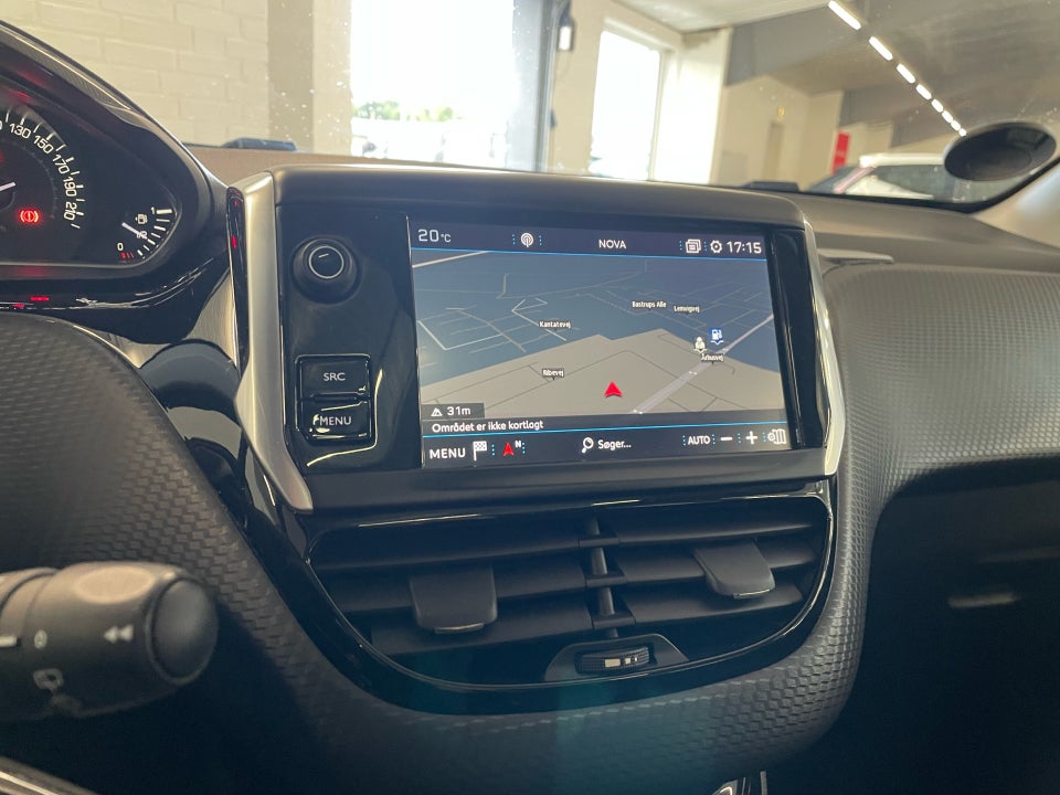 Peugeot 208 1,5 BlueHDi 100 Allure Sky 5d