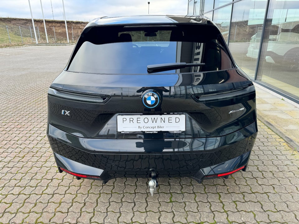 BMW iX xDrive40 Fully Charged 5d