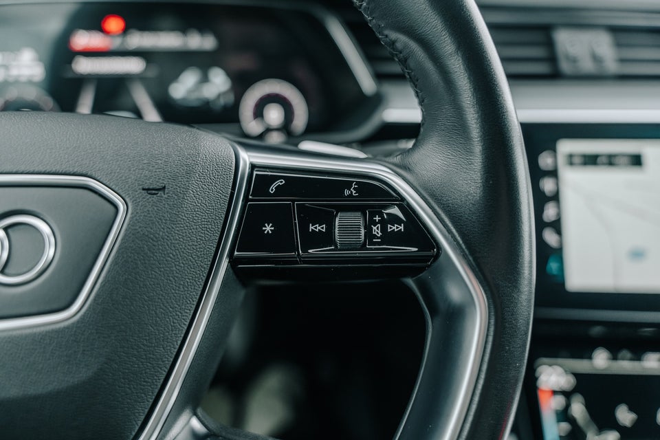 Audi e-tron 55 S-line quattro 5d