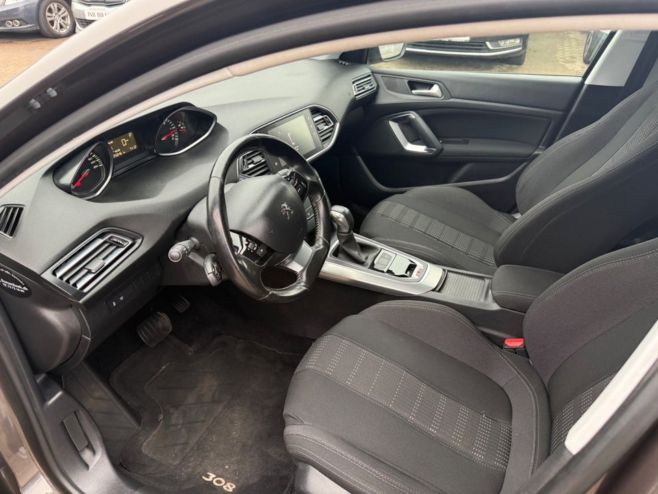 Peugeot 308 1,6 BlueHDi 120 Active SW EAT6 5d