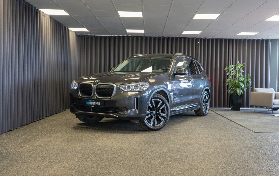 BMW iX3 Charged 5d