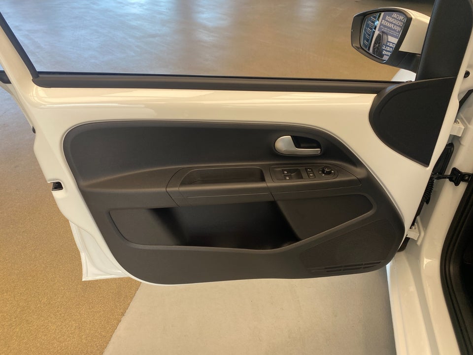 VW e-Up! Move Up! 5d