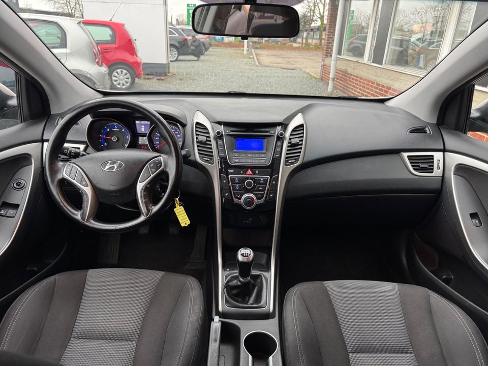 Hyundai i30 1,6 CRDi 110 Active+ CW 5d