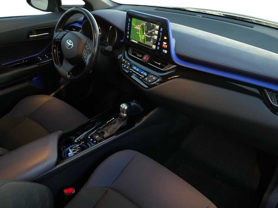 Toyota C-HR 1,8 Hybrid C-ULT CVT 5d