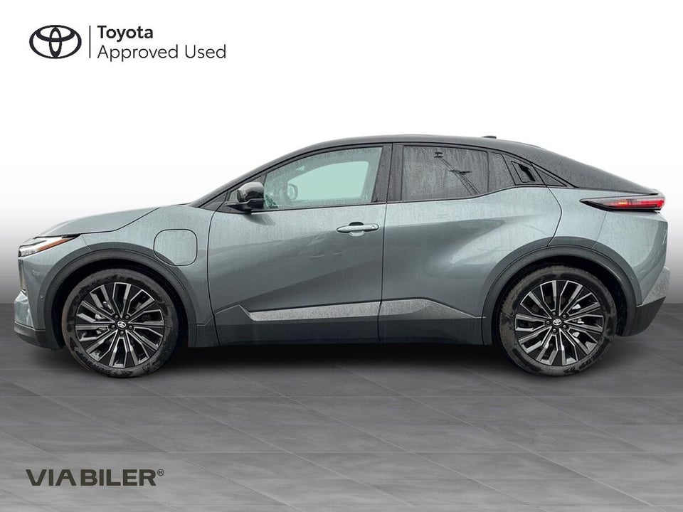 Toyota C-HR+ 77 Executive AWD 5d