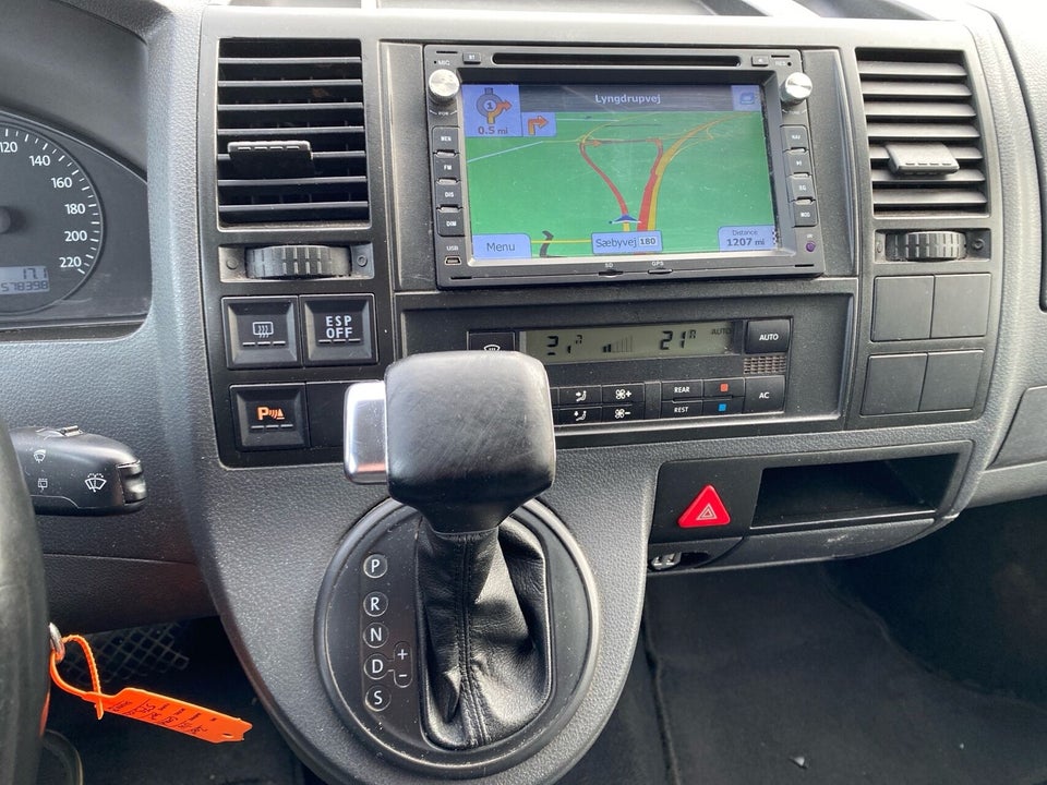 VW Caravelle 2,5 TDi 130 Trendline aut. lang 4d