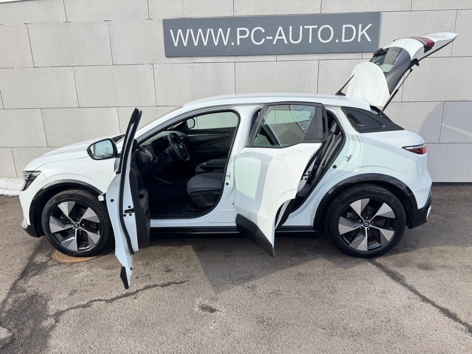 Renault Megane E-Tech 60 Equilibre 5d