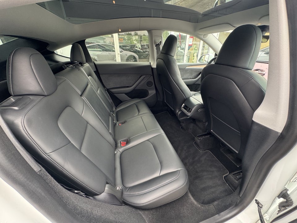 Tesla Model Y RWD 5d