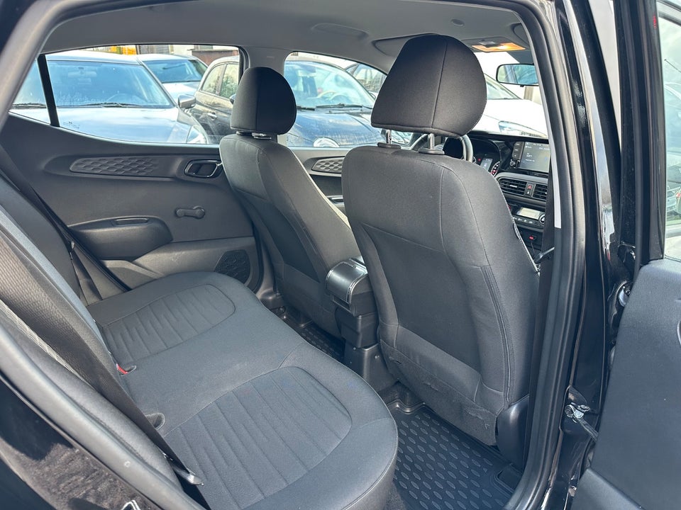 Hyundai i10 1,0 MPi Essential Komfort 5d