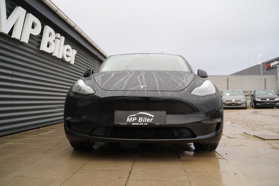 Tesla Model Y Long Range AWD 5d