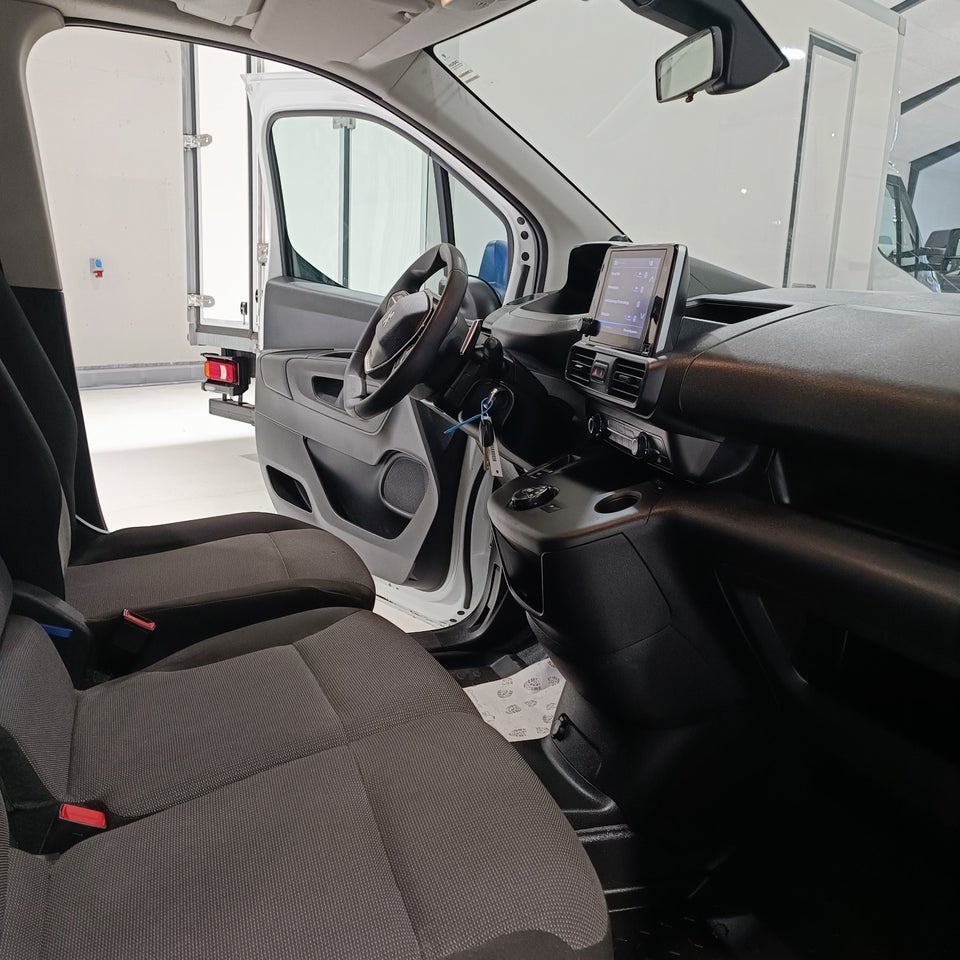 Peugeot Partner 1,5 BlueHDi 130 L1V1 Plus EAT8 Van