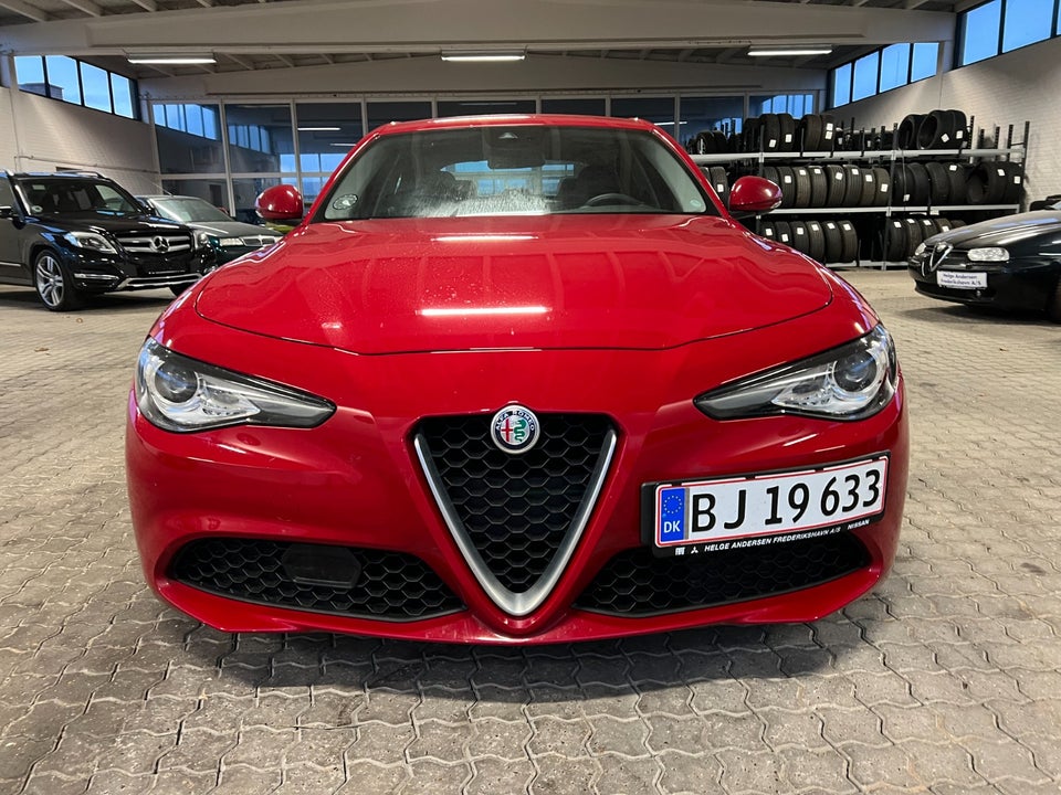 Alfa Romeo Giulia 2,0 T 200 Super aut. 4d