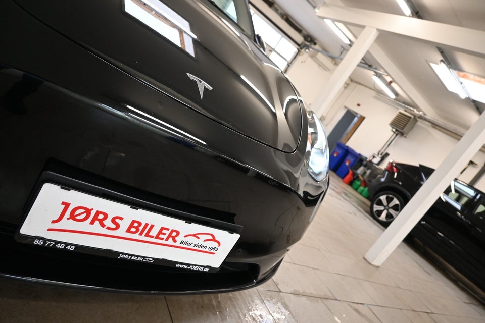 Tesla Model Y Long Range AWD 5d