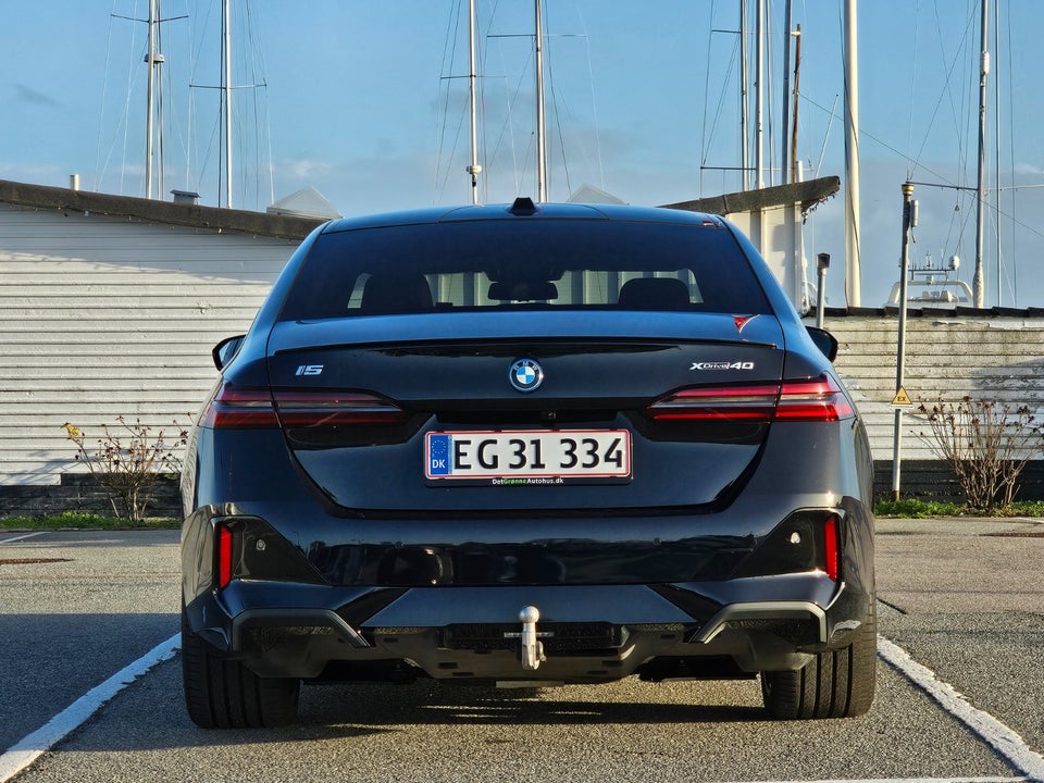 BMW i5 xDrive40 M-Sport 4d