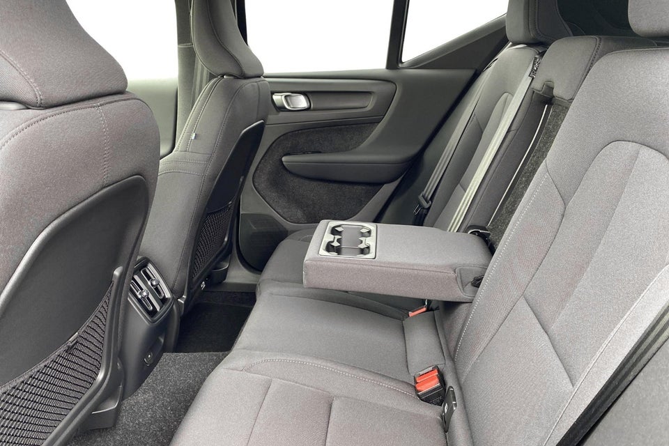 Volvo EX40 Extended Range Black Edition 5d