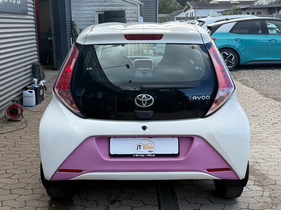 Toyota Aygo 1,0 VVT-i x-play x-touch 5d