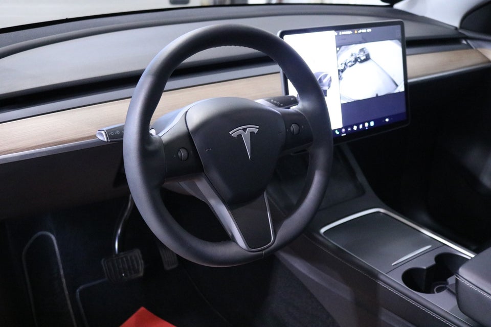 Tesla Model Y Long Range AWD 5d