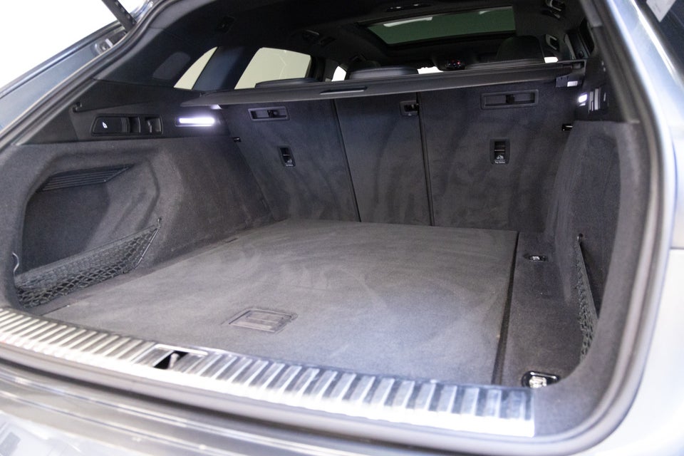 Audi e-tron 55 S-line quattro 5d