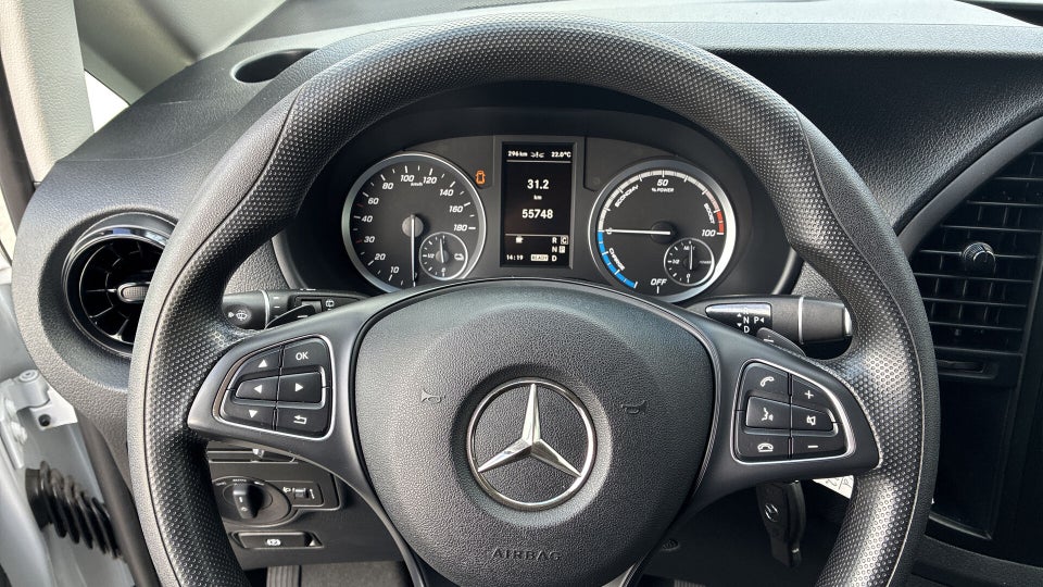 Mercedes eVito 129 Tourer PRO L Van