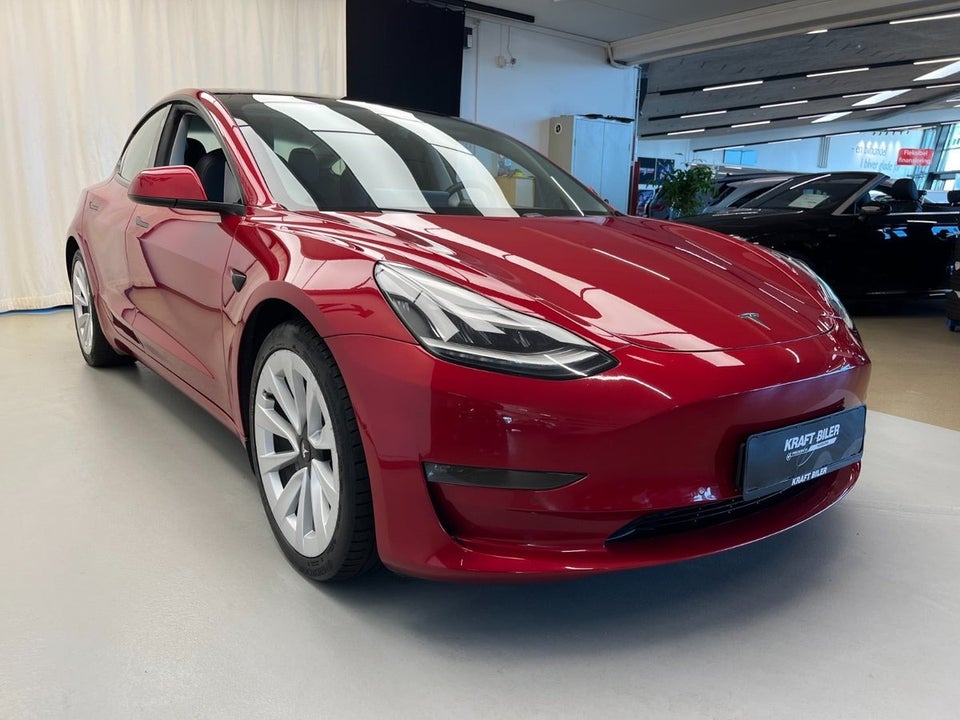 Tesla Model 3 Long Range AWD 4d