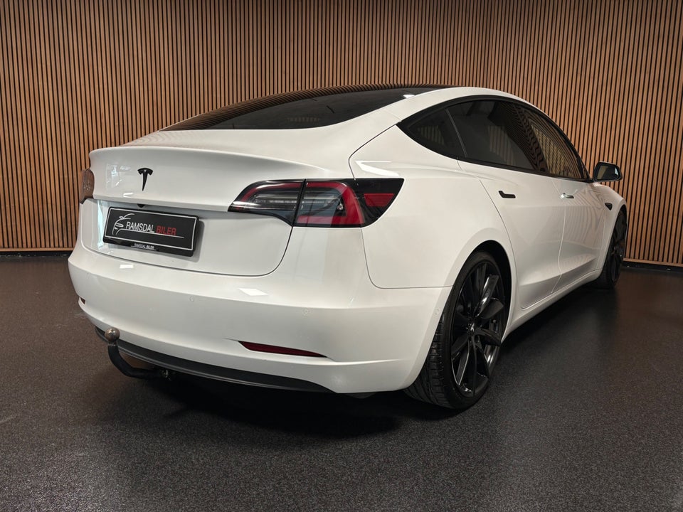 Tesla Model 3 Standard Range+ RWD 4d