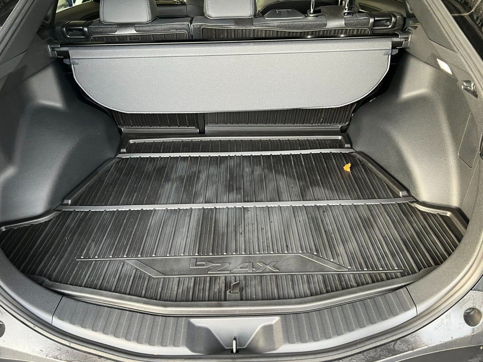 Toyota bZ4X Active 5d