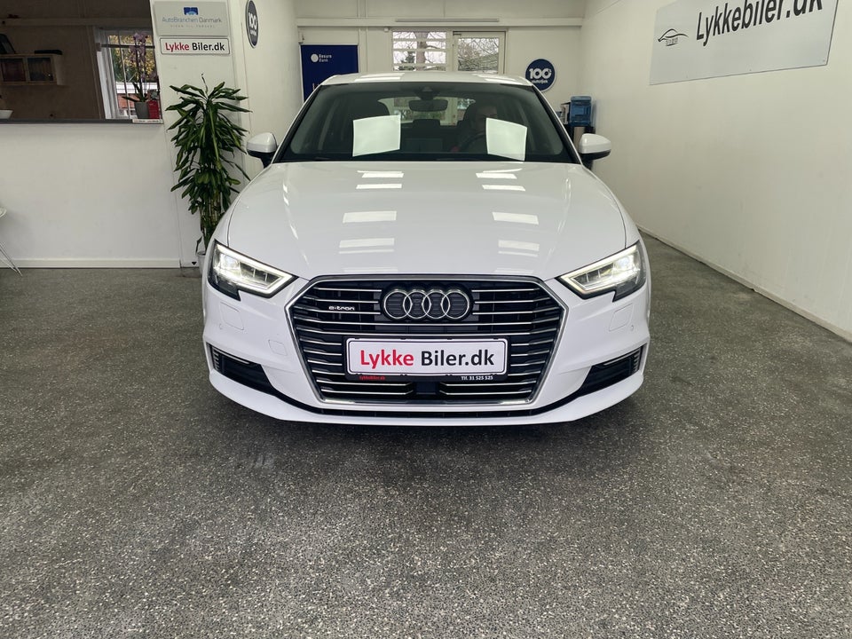 Audi A3 1,4 e-tron Sport Sportback S-tr. 5d