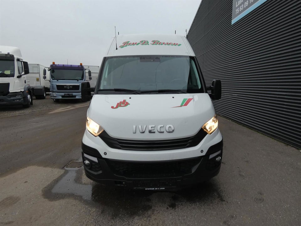 Iveco Daily 2,3 35S16 12m³ Van AG8