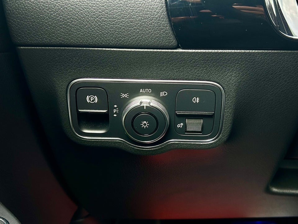 Mercedes EQA300 Progressive 4Matic 5d