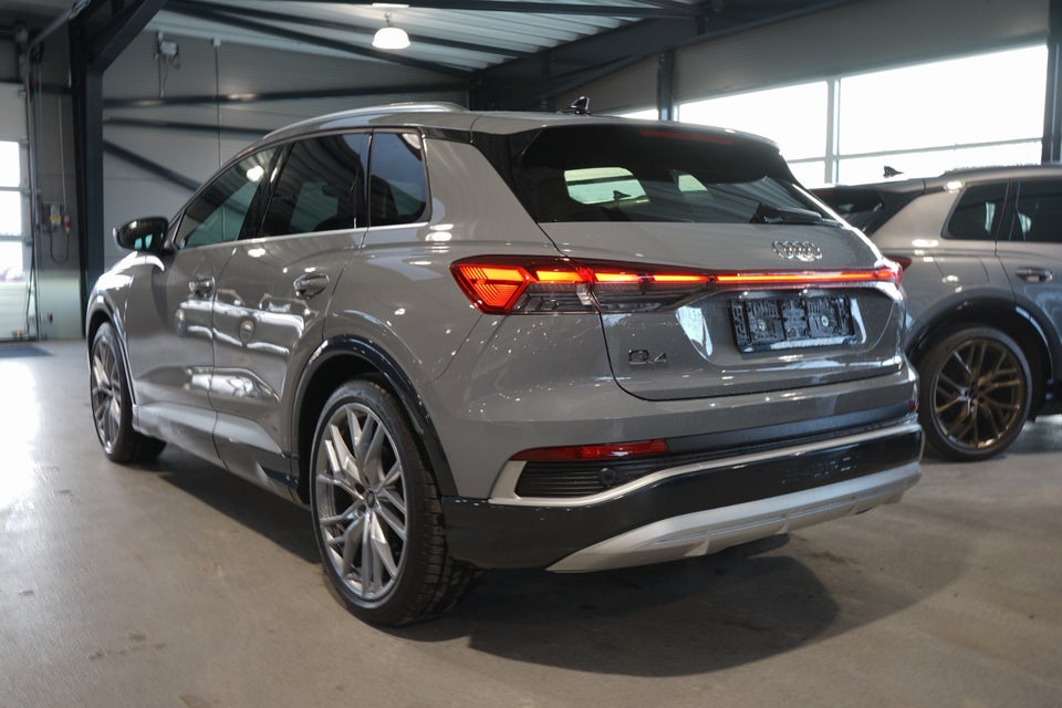 Audi Q4 e-tron 45 S-line 5d