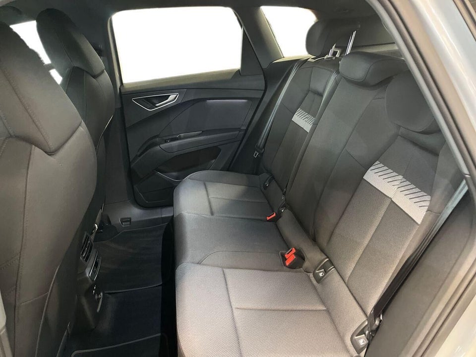 Audi Q4 e-tron 45 Progress 5d