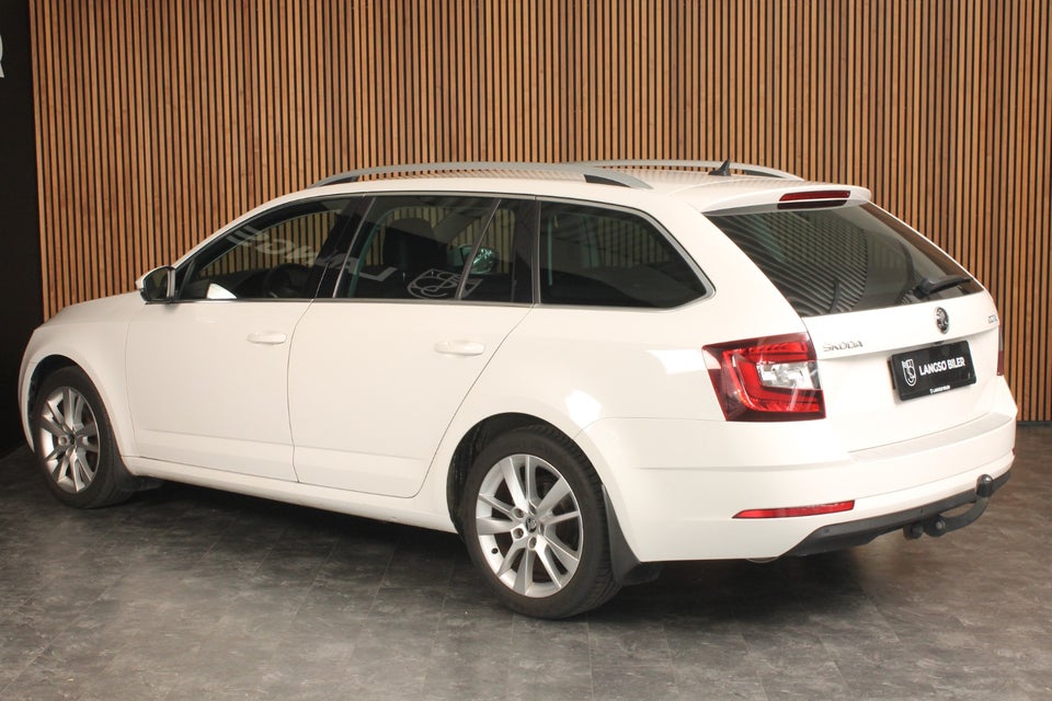 Skoda Octavia 2,0 TDi 150 Style Combi DSG 5d