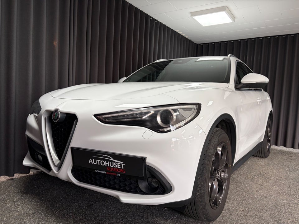 Alfa Romeo Stelvio 2,2 JTD 210 Super aut. Q4 5d