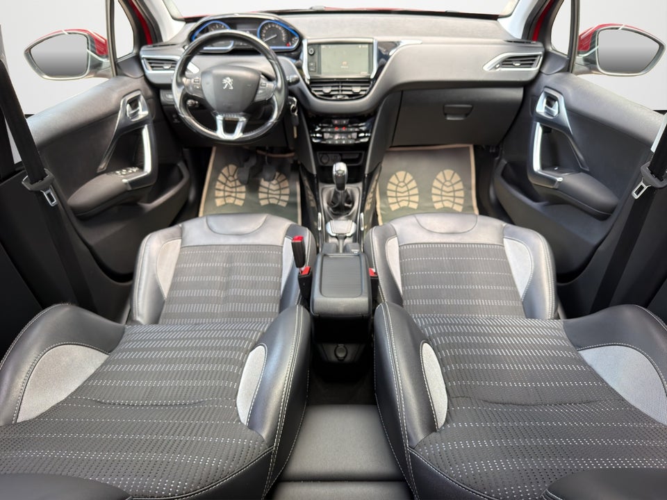 Peugeot 2008 1,2 e-THP 110 Allure Sky 5d