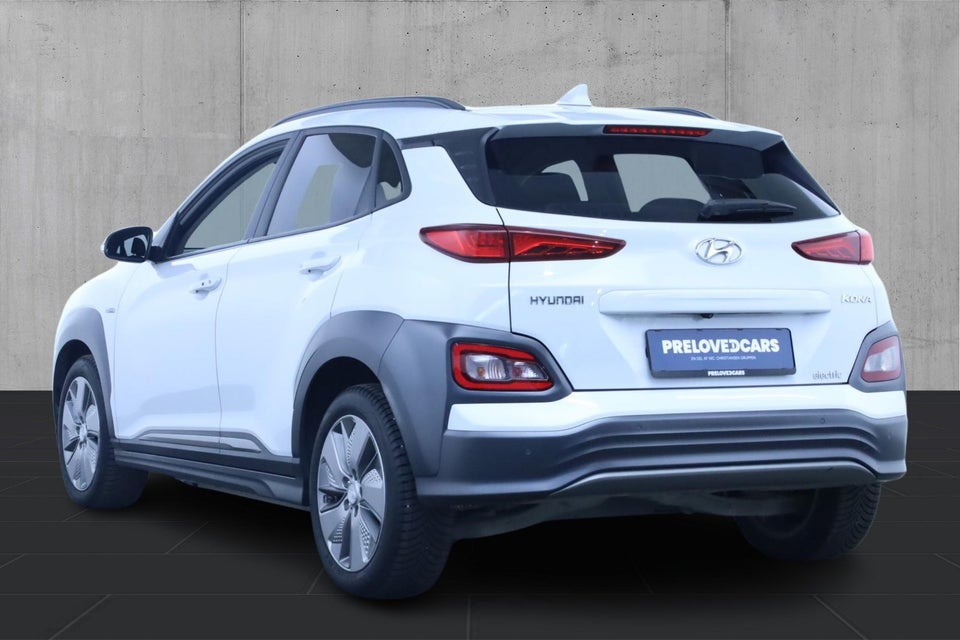 Hyundai Kona 64 EV Essential 5d