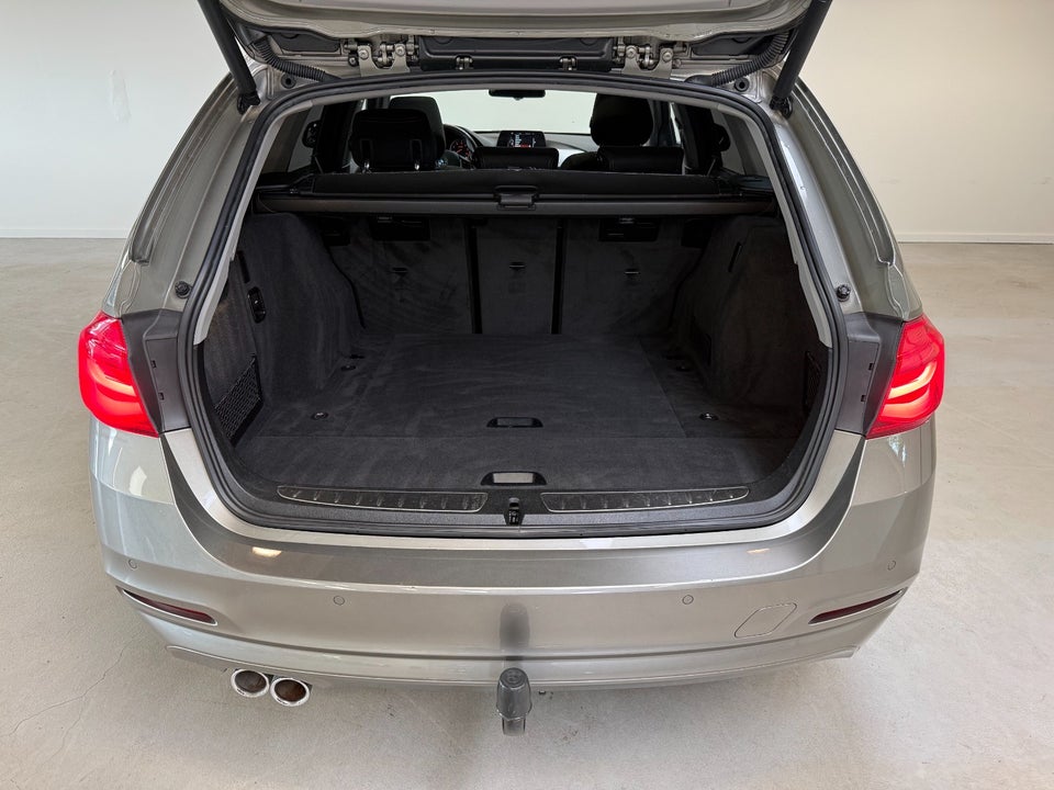 BMW 320d 2,0 Touring aut. 5d