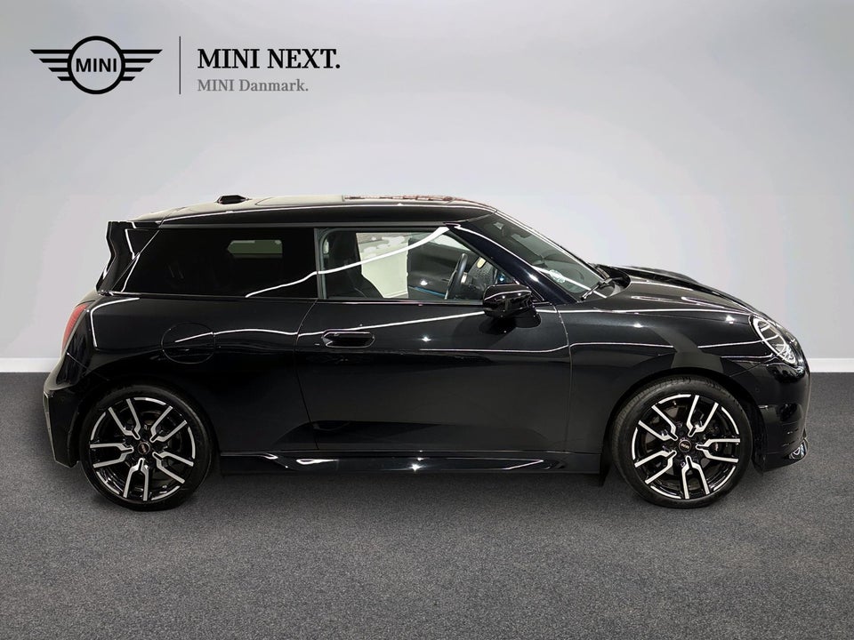 MINI Cooper SE JCW Trim XL 3d