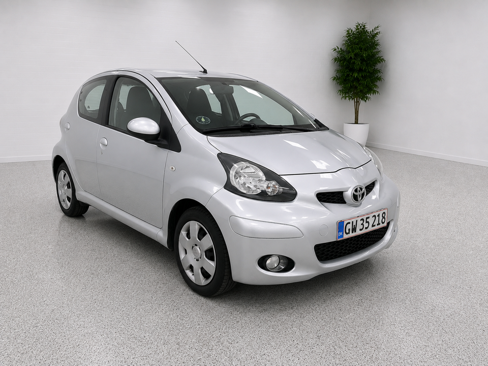 Toyota Aygo 1,0 Plus Silver Line 5d