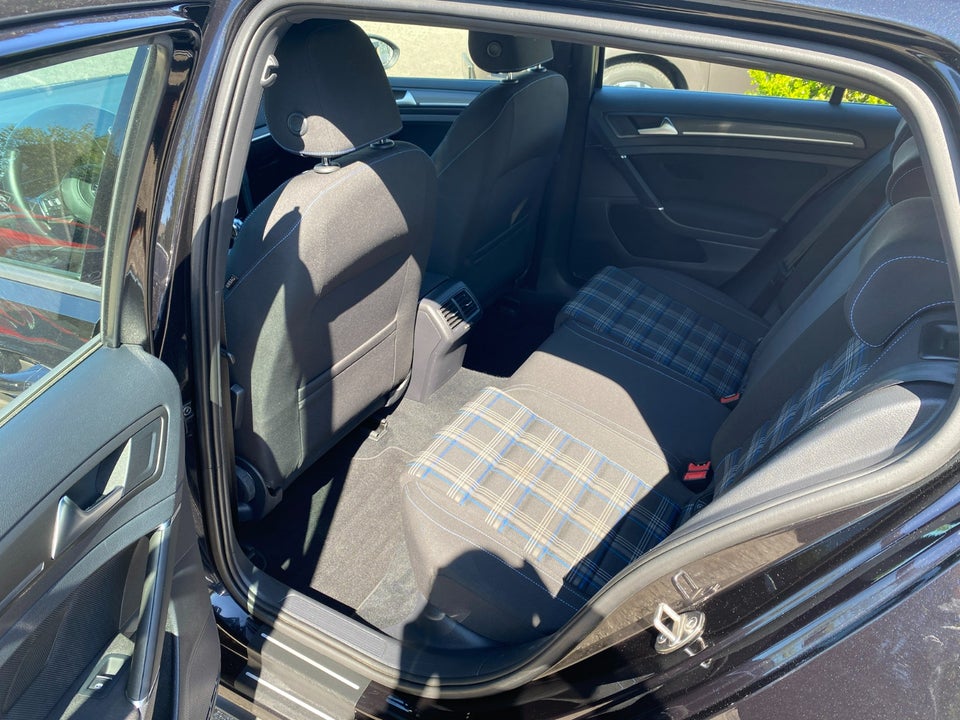VW Golf VII 1,4 GTE DSG 5d