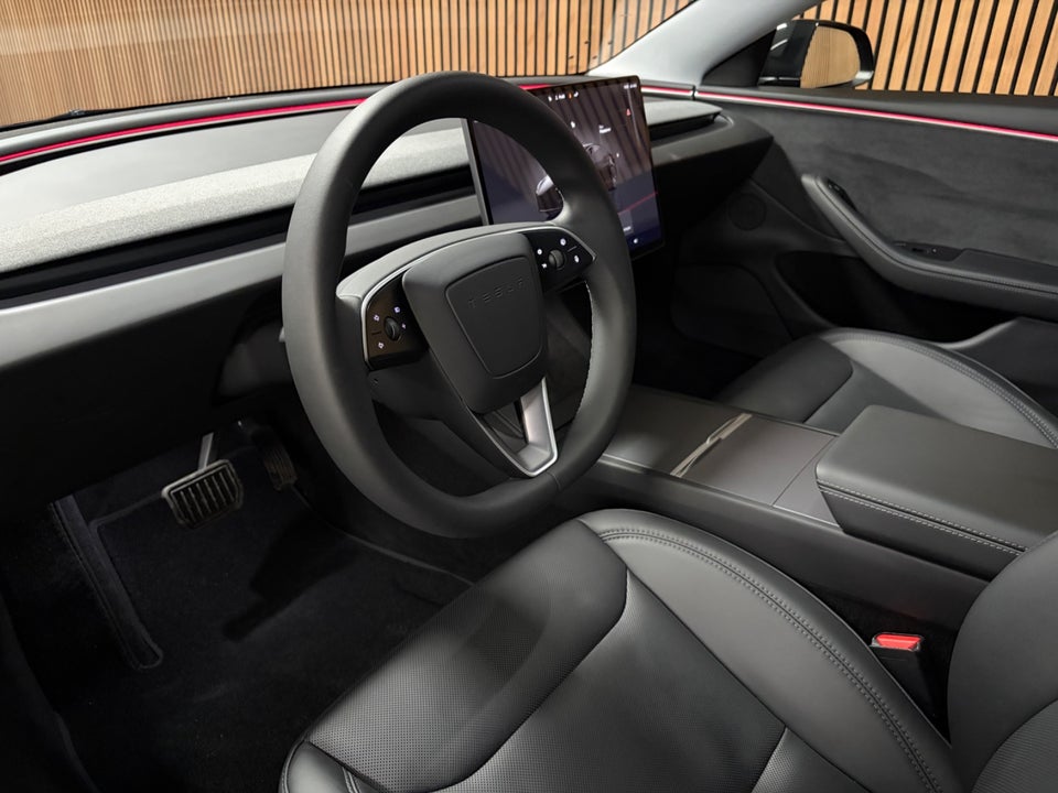 Tesla Model 3 Long Range AWD 4d