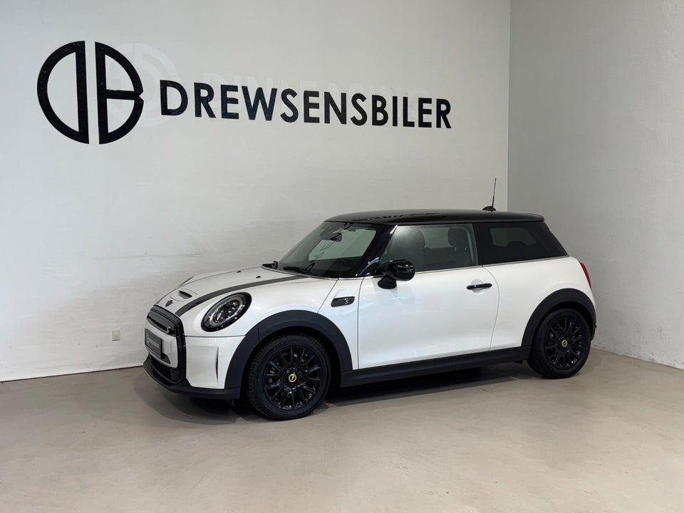 MINI Cooper SE Essential 3d