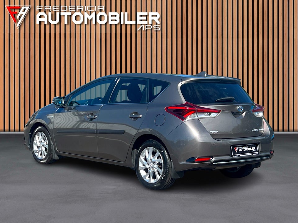 Toyota Auris 1,8 Hybrid H2 Comfort CVT 5d