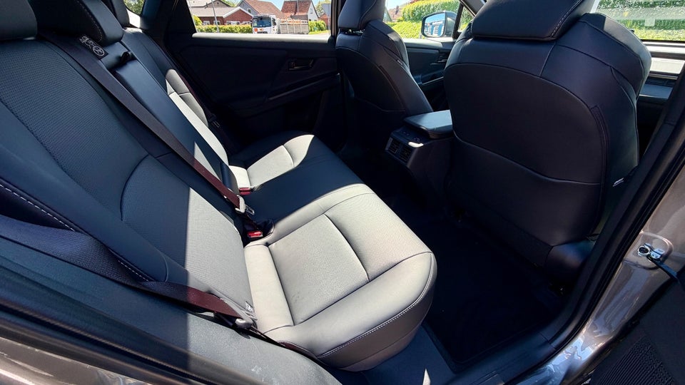 Toyota bZ4X 73 Lounge & Sky AWD 5d