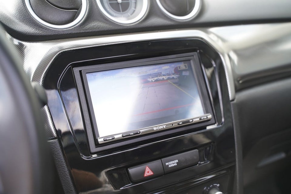 Suzuki Vitara 1,4 mHybrid Style aut. 5d