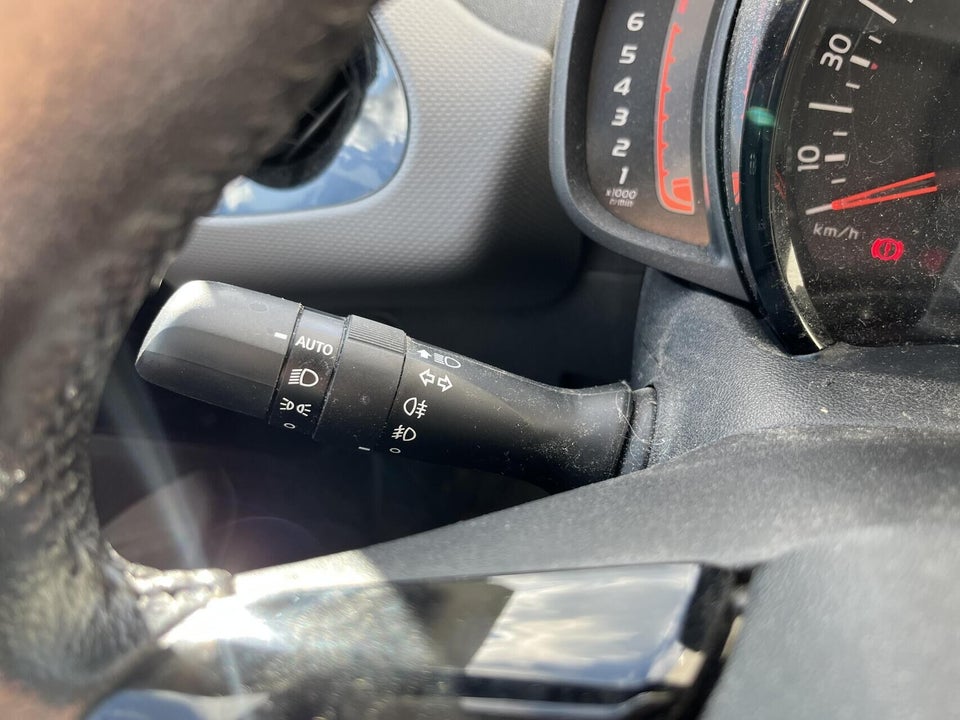 Peugeot 108 1,0 e-VTi 72 Allure+ 5d